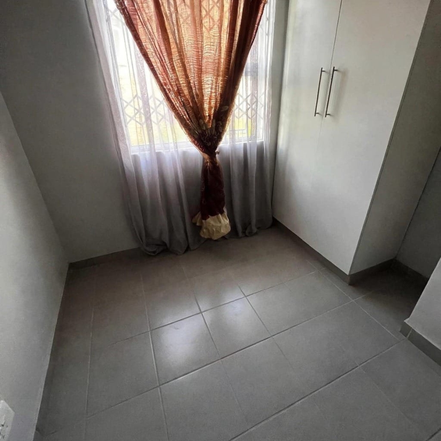 2 Bedroom Property for Sale in Amalinda Eastern Cape